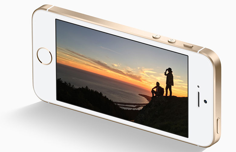 iPhone SE Gold (c) Apple