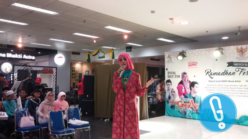 Penampilan Indah Nevertari di Grand Final SMESCO Hijab Icon Star 2016 di Galeri Indonesia WOW SMESCO, Sabtu (25/6) (Foto: Genmuda.com/2016 Gabby)